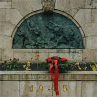 1945